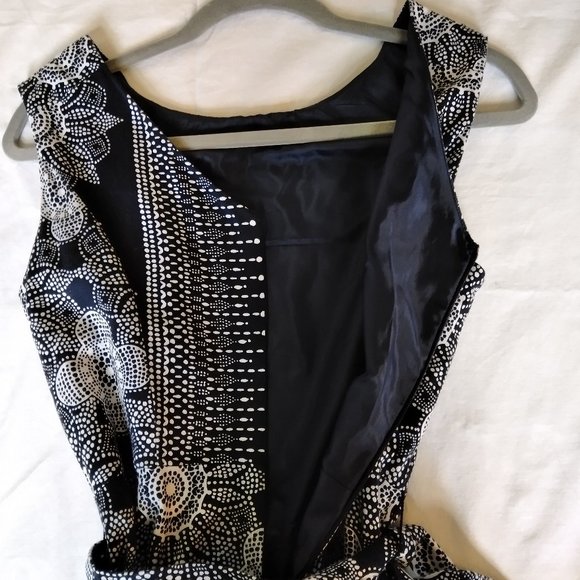 NWOT SIGNATURE  BY ROBBIE BEE DRESS SZ 6 - Picture 3 of 6